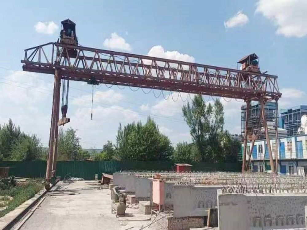 山西提梁機(jī)、梁場(chǎng)門式起重機(jī)/龍門吊租賃廠家